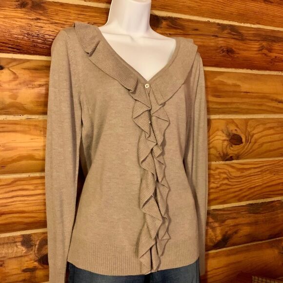 St. John’s Bay Beige Ruffle V-Neck Cardigan Sweater Medium - Picture 4 of 9